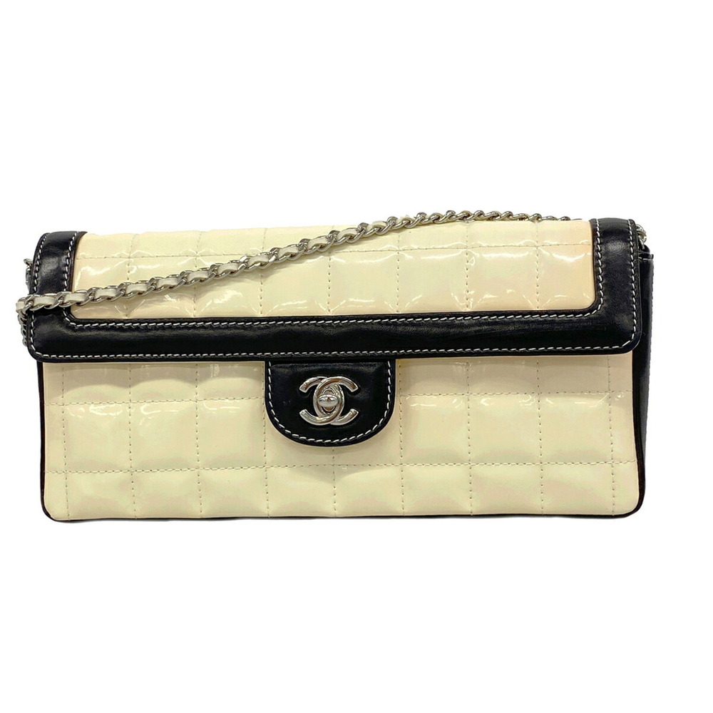 CHANEL Silver Leather Shoulder Bag
